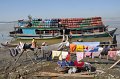 25 - Daily life of Mandalays port